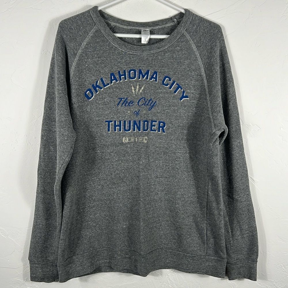🔥🏀 Women’s OKLAHOMA CITY THUNDER NBA Basketball CREWNECK Sweatshirt - PERFECT